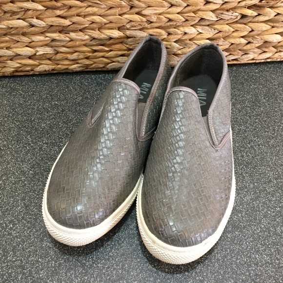 MIA Gray Woven Slip-On Flats - Picture 2 of 16